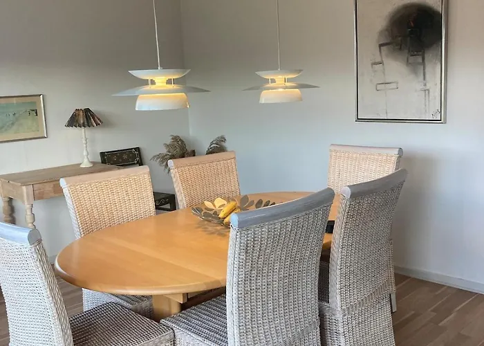 Cozy, Delicious And Bright * Uggerby